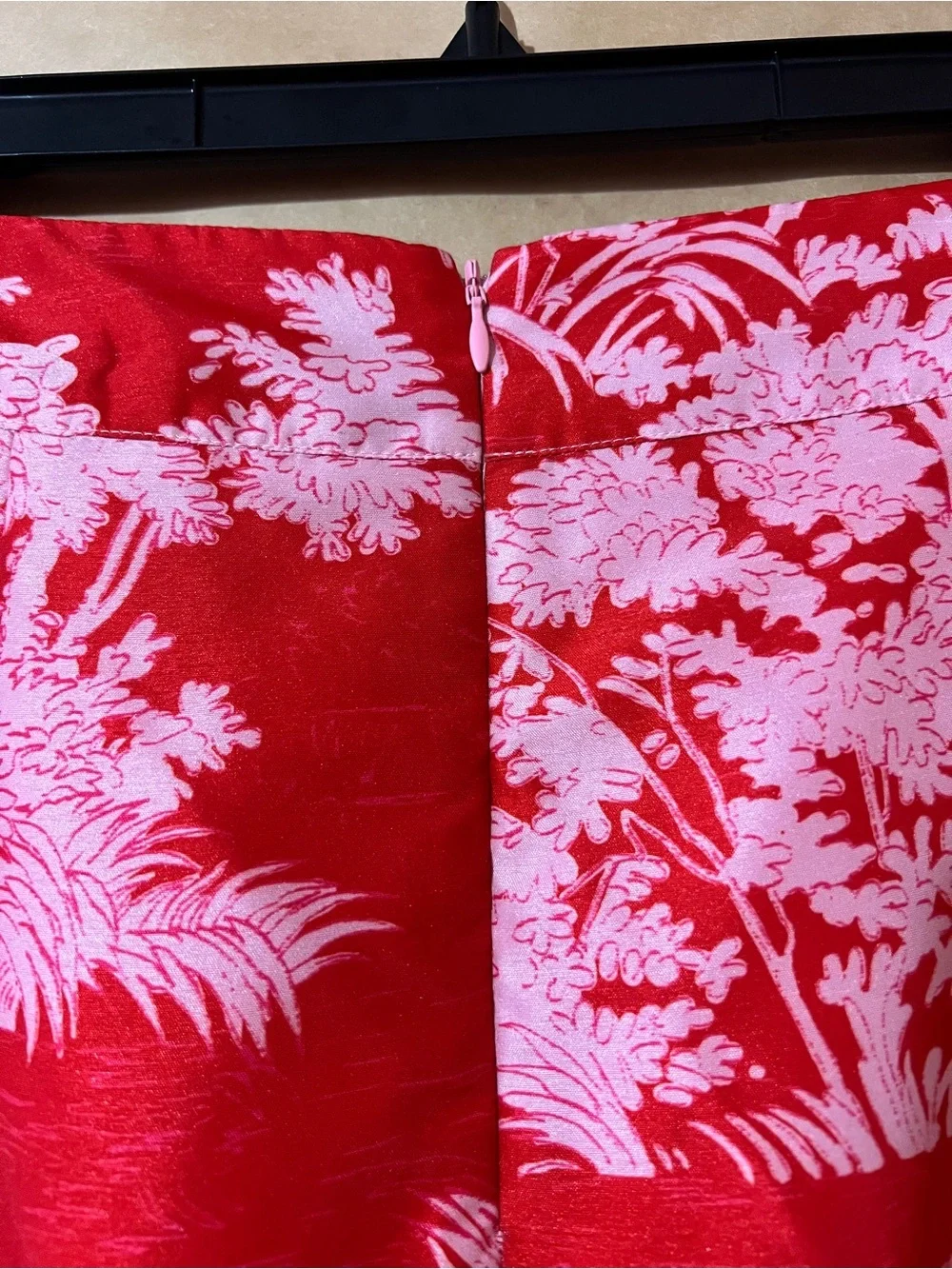 Tuckernuck | Scarlet Toile Emilie Midi Skirt Tiered Floral Red Pink Size M